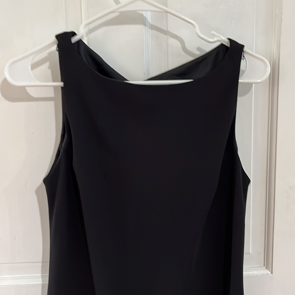 Black dress by Jones New York, size 10 black dress w:optional scarf, beautiful